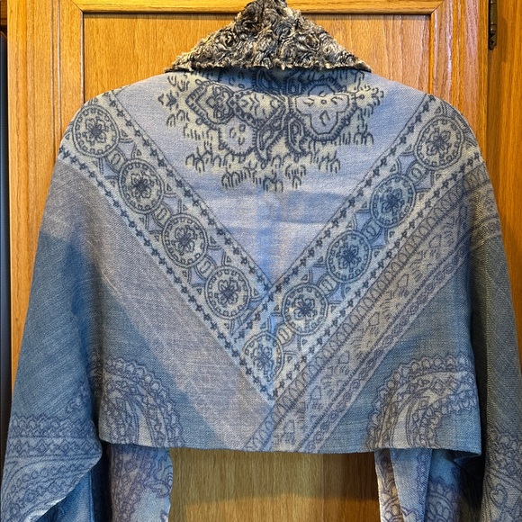Accessories - Paisley & Floral Gray Blue Purple Oversized Wool Wrap Scarf w/Faux Fur Accents
